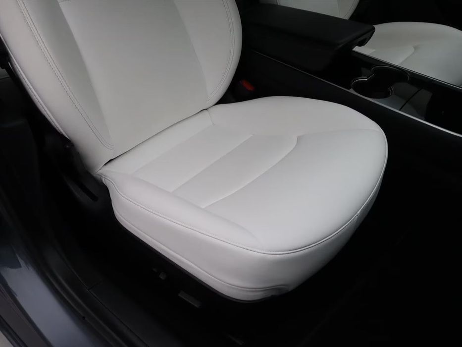 Tesla Model 3 — fotografia 7