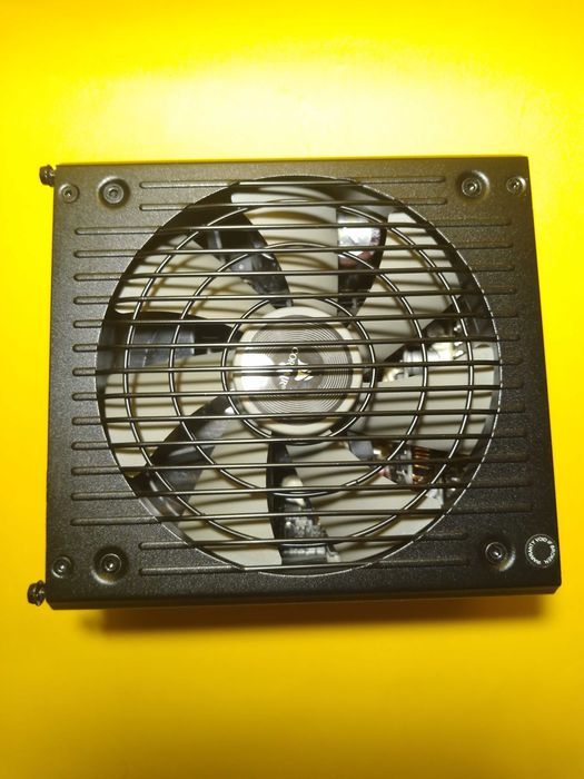 Блок Питания CORSAIR 750 W GOLD 80 PLUS ИДЕАЛ Японские Конденсаторы