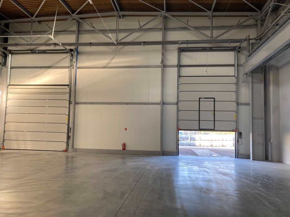 Hala magazynowa 830 m2 (możliwość adaptacji powierzchni biurowej)