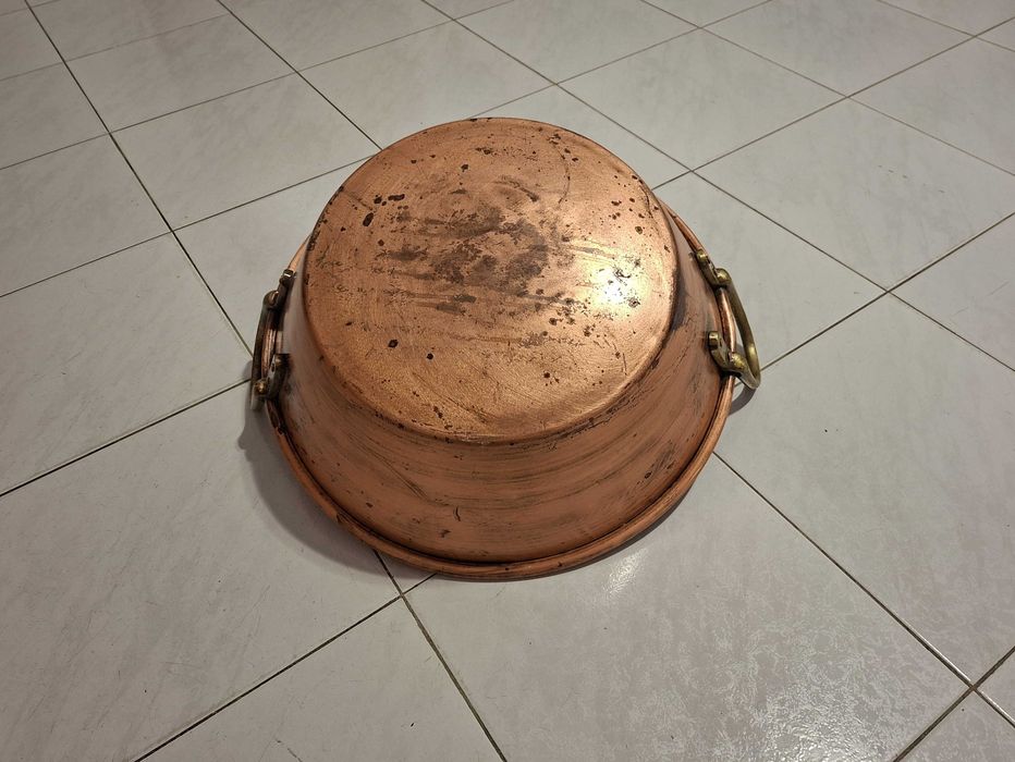 Imponente Alguidar em cobre antigo com asas em Latão - 48,5 cm - 4 Kg