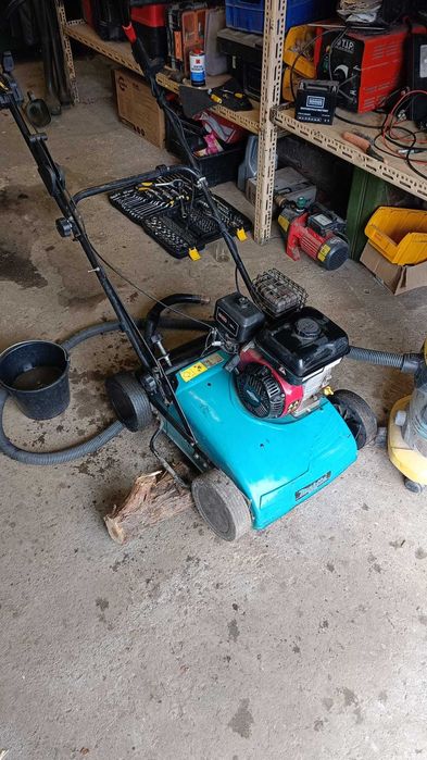 Wertykulator Makita EUV 400