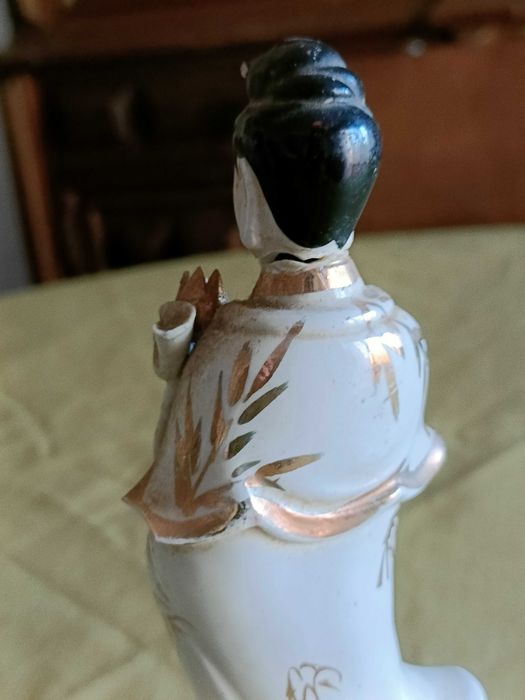 Deusa chinesa KUAN YIN, porcelana