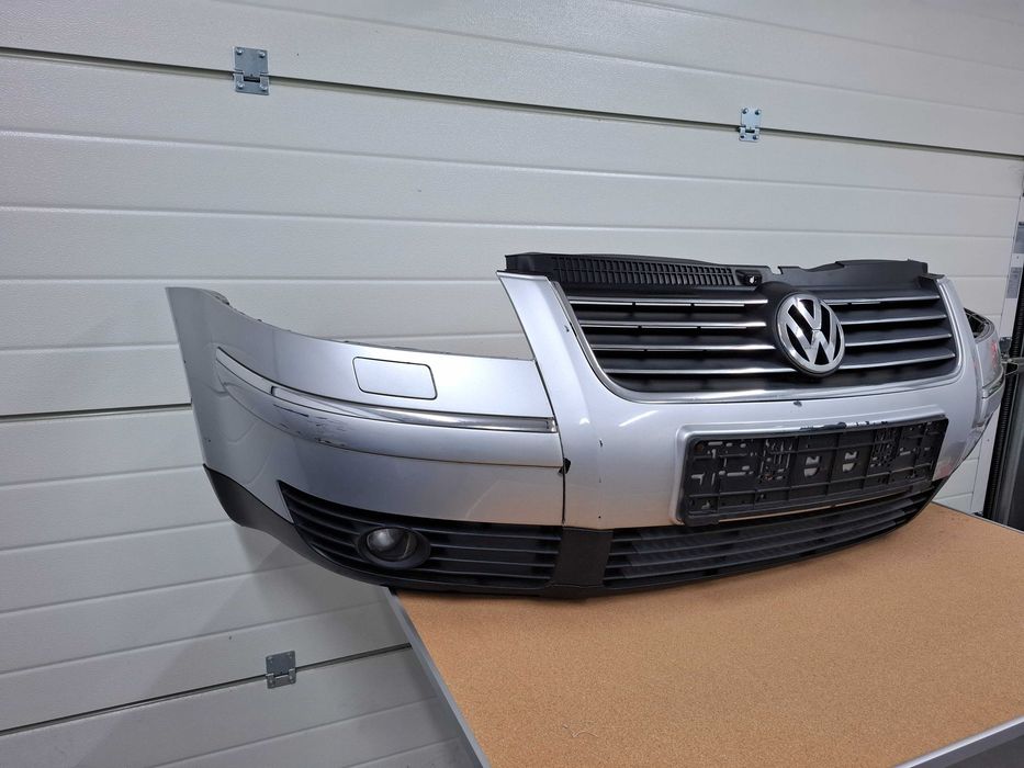 Zderzak przód przedni VW Passat B5 FL spryski LA7W srebrny