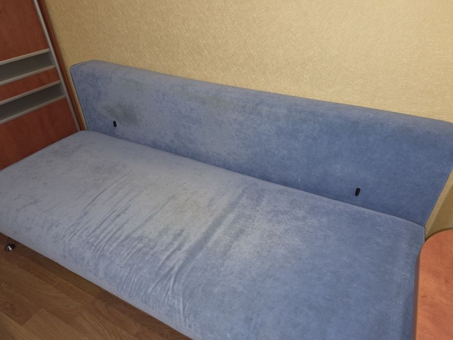Продаю диван б/у