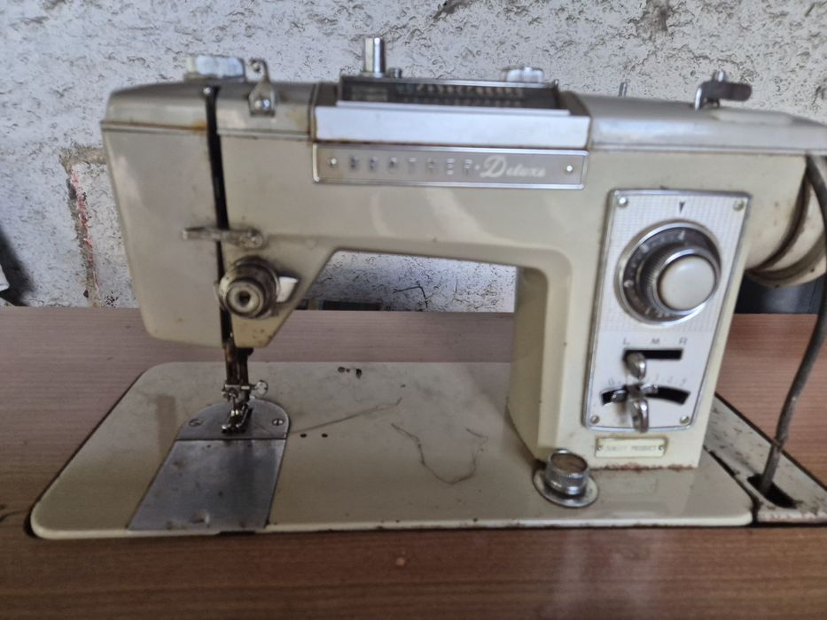 Maquina de costura antiga