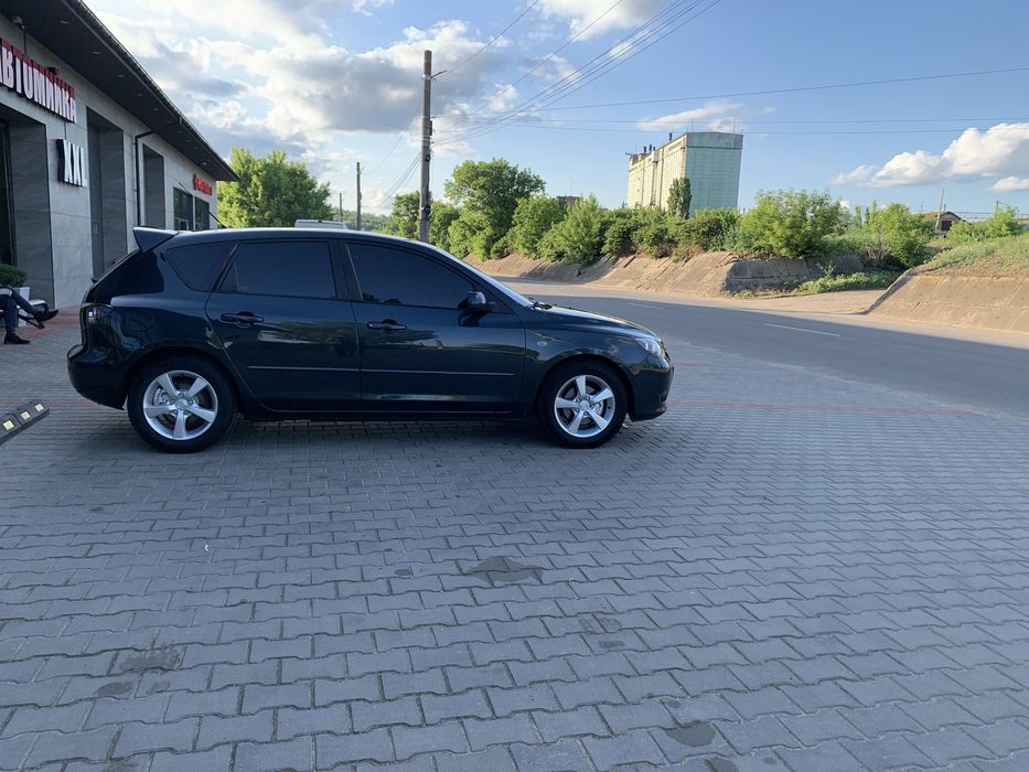 Продам Мазда  3 автомат 1.6