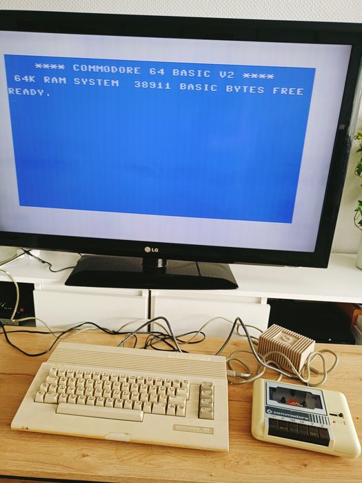 Komputer Commodore C64 C + gratisy