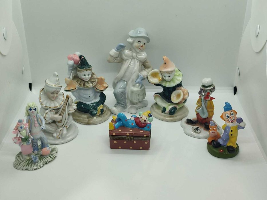Статуэтки Клоун фарфор