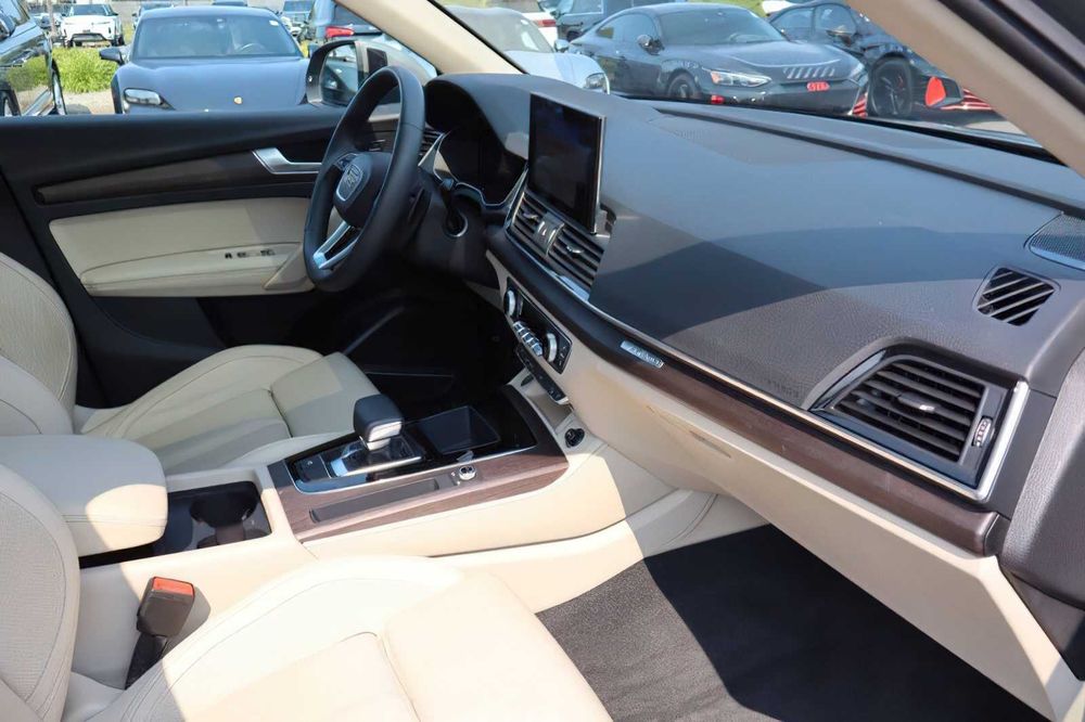 Audi Q5      2024