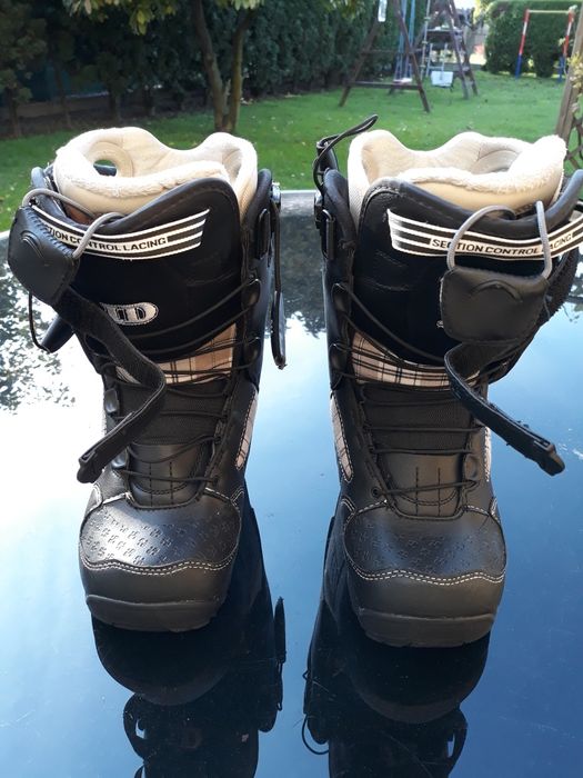 Buty snowbordowe Delluxe Lara 38 24,5 ,raczej 23,5 zaniżony. 1 sezon