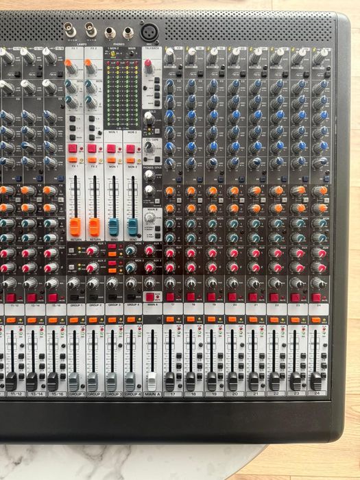Mikser Behringer XL2400
