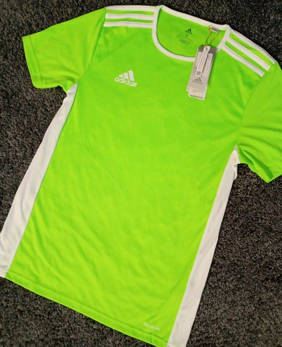 T-shirt masculina Adidas S NOVA