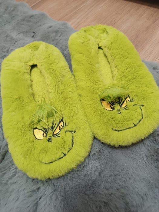 Kapcie zielone z motywem Grinch