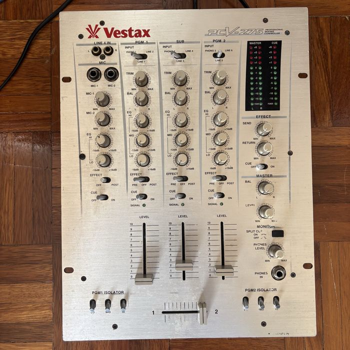 Mesa de mistura Vestax PCV 275