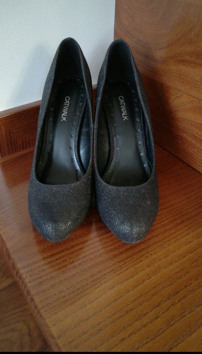 Buty damskie na obcasie