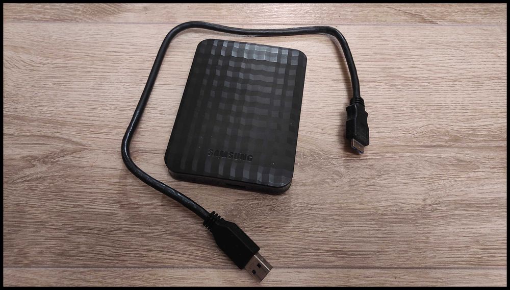 Продам зовнішній жорсткий диск Samsung 1 TB, USB 3.0