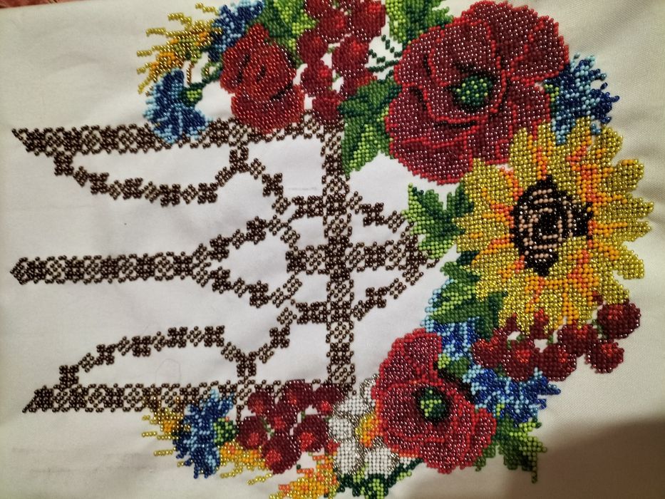 Картина, вышитая бисером " Тризуб"