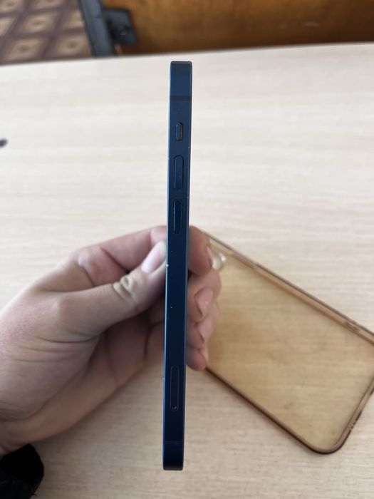 Продам айфон 12 Робочий