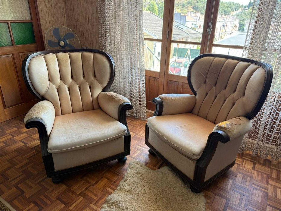 Sofás classicos em pele