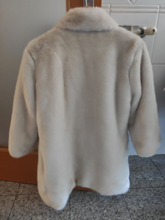 Casaco de pelo bege