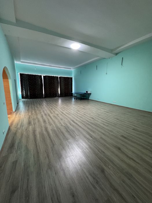 Дом с магазином, кафе, бильярдная, сауна Северный