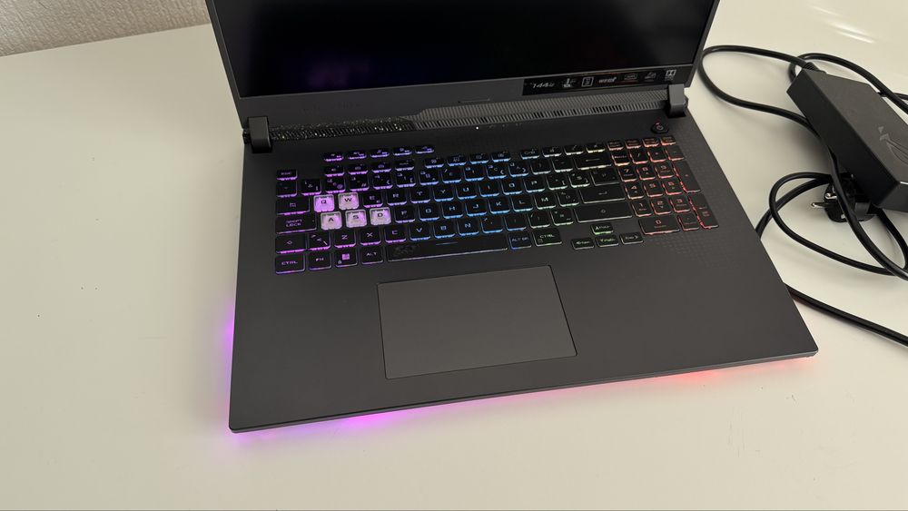Asus ROG Strix G17 R7-6800HS 16GB DDR5 512GB m.2 laptop do gier 17.3" 144Hz