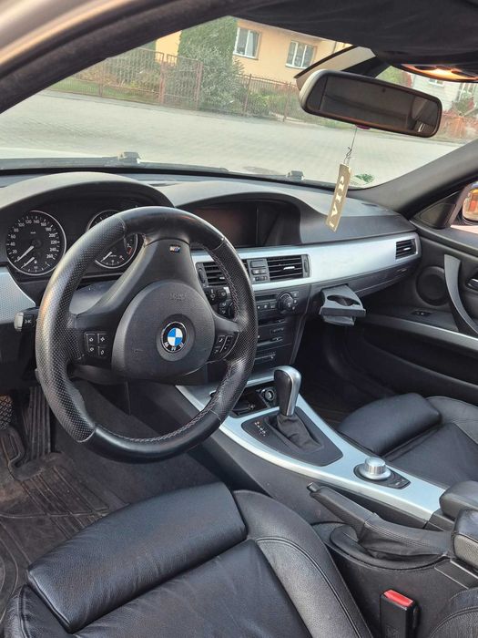 Sprzedam bmw e90 330i