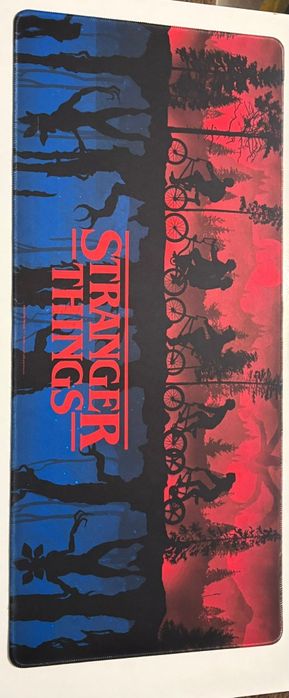 Tapete para secretária Stranger Things