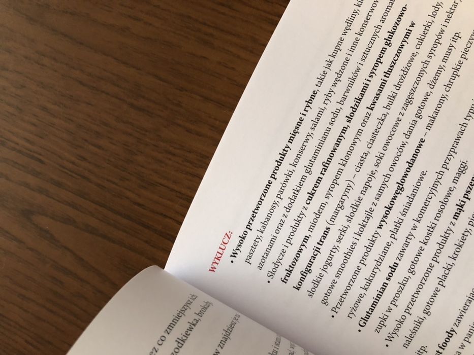 Książka HASHIMOTO NA WIDELCU Magdalena Makarowska
