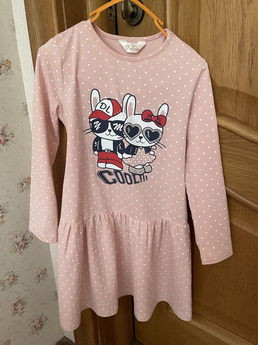 Плаття Deloras 122, персикового кольору, стан нового