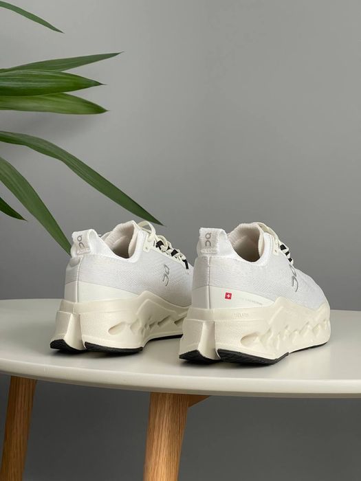 Кросівки ON Cloudsurfer Runner Max premium