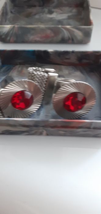 Нові запонки із чеським кришталем