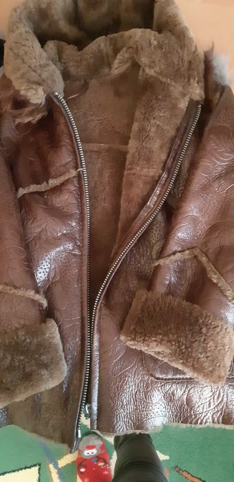 Продам дубленку на девочку