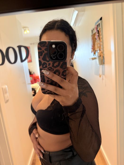 Soutien top com mangas renda