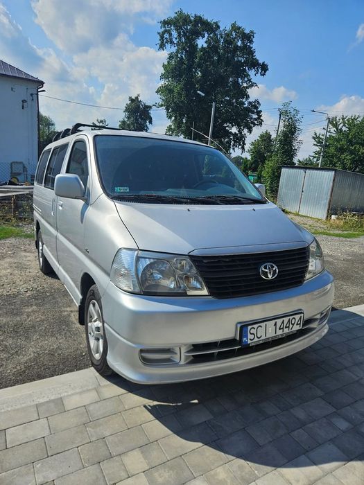 Toyota Hiace Niezawodna Toyota Hiace w bogatej wersji
