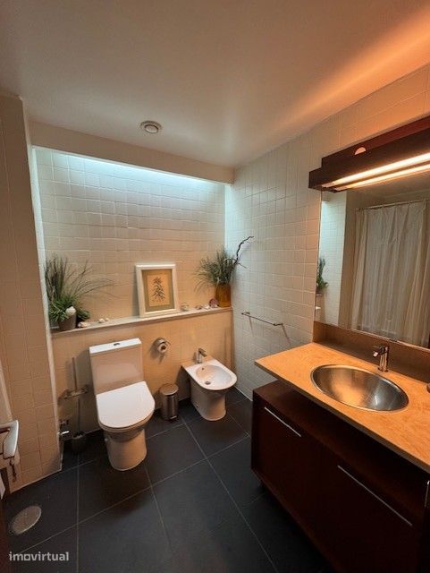 Apartamento t2 triplex na Rua do Zimbro