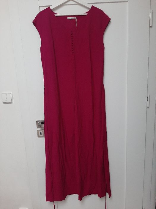 Nowa Sukienka Tatuum w kolorze fuksji 40