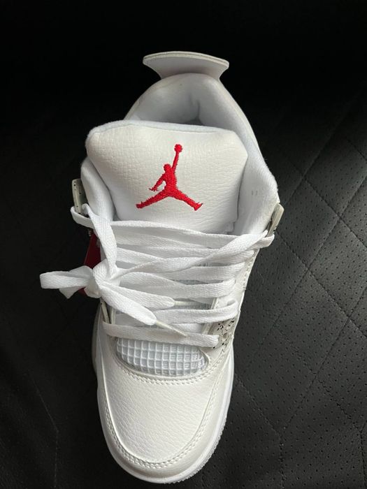 Air Jordan 4 Retro
