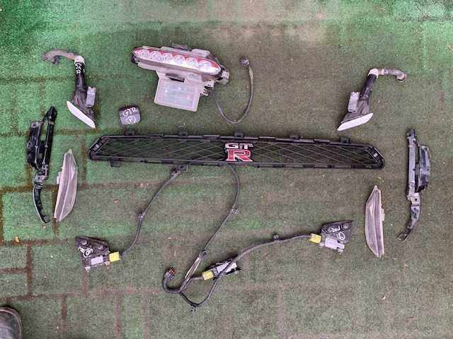 Nissan GTR   GT-R  mocowanie led prawe