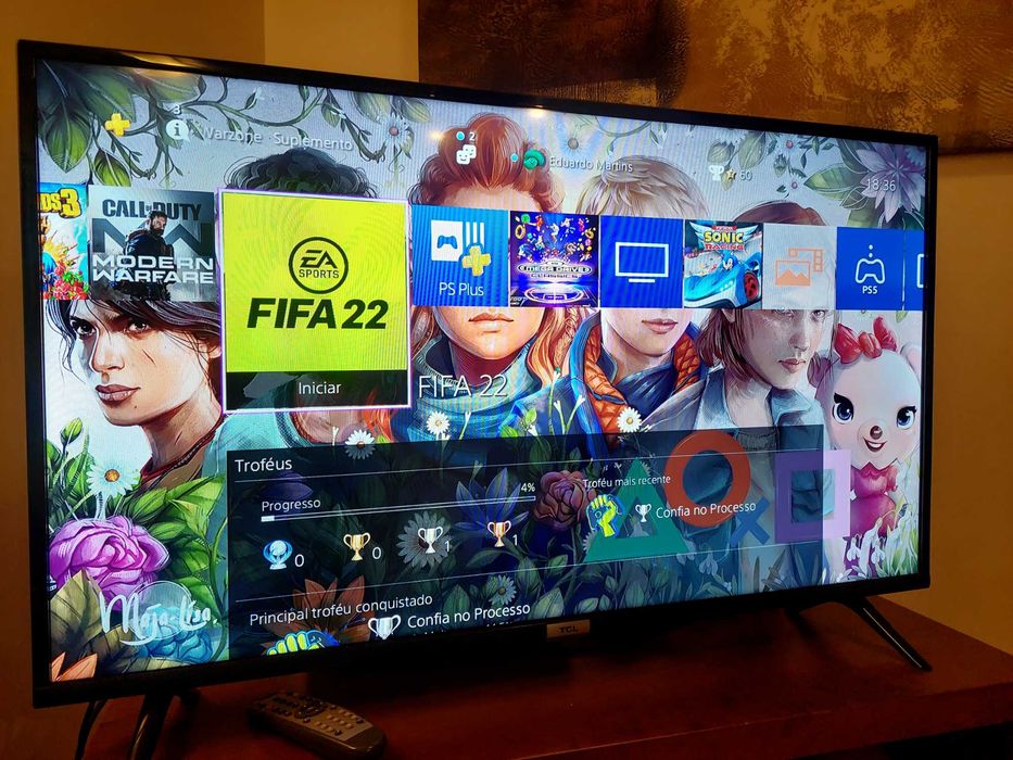 PlayStation 4 500GB + 2 Comandos + Jogos