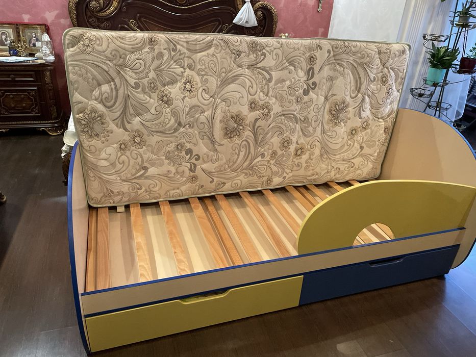 Ліжко дитяче+ матрас