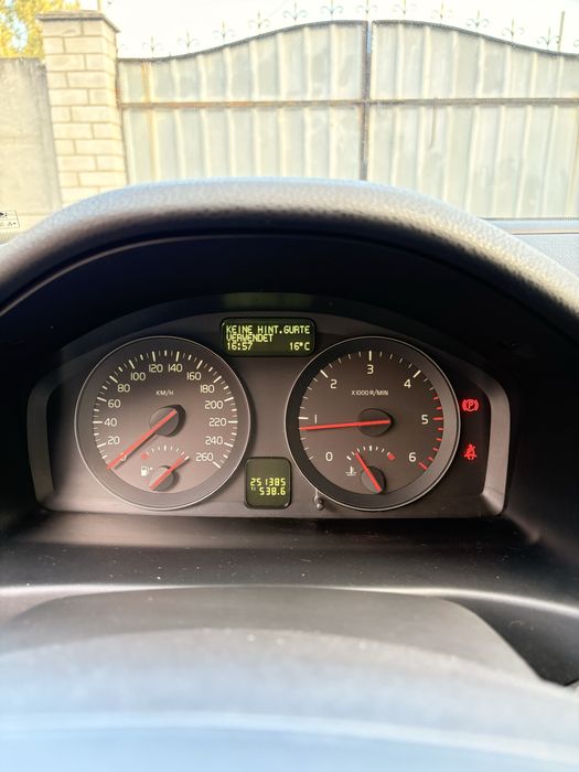 Продаж Volvo v50