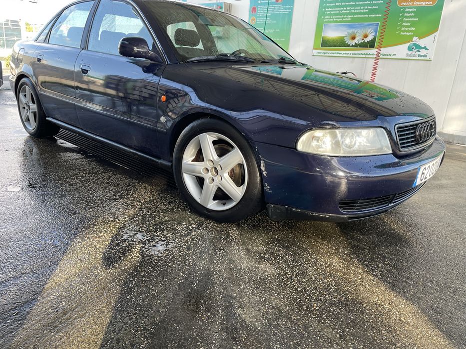 Carro em muito bom estado