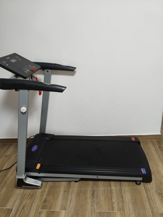 Passadeira de Corrida Inteligente Clover Fitness A8 – Como Nova