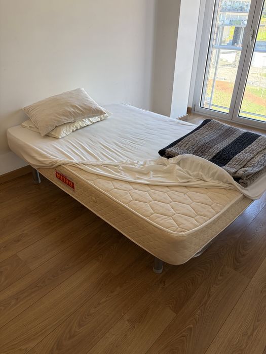Cama - estrado e colchão