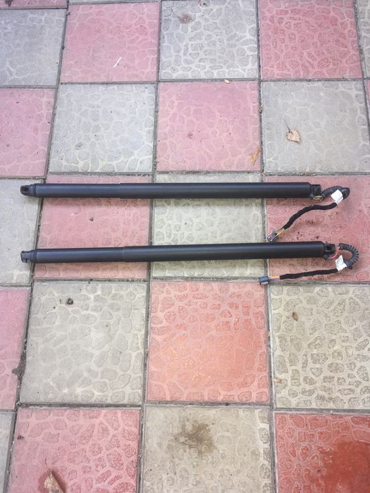 Привод амортизатор крышки багажника Seat Ateca оригинал