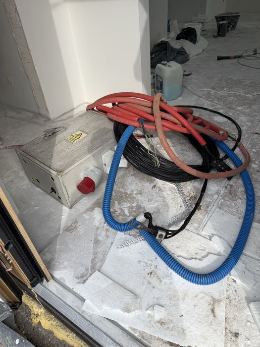 Rozdzielnia i kabel 3 żyłowy