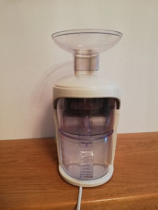 sokowirówka Kenwood JE 550 biała