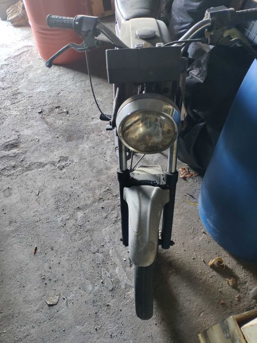 Vendo capota em fibra para tricarro e ks