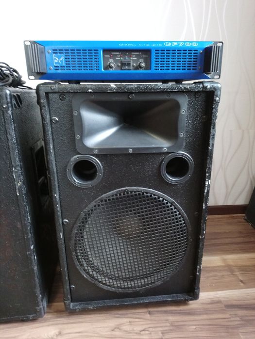 Комплект звукового обладнання.